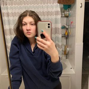 Meet your Posher, Chloe